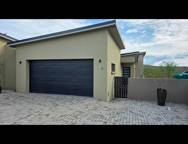 3 BEDROOM TOWNHOUSE FOR SALE IN HARTENBOS HEUWELS